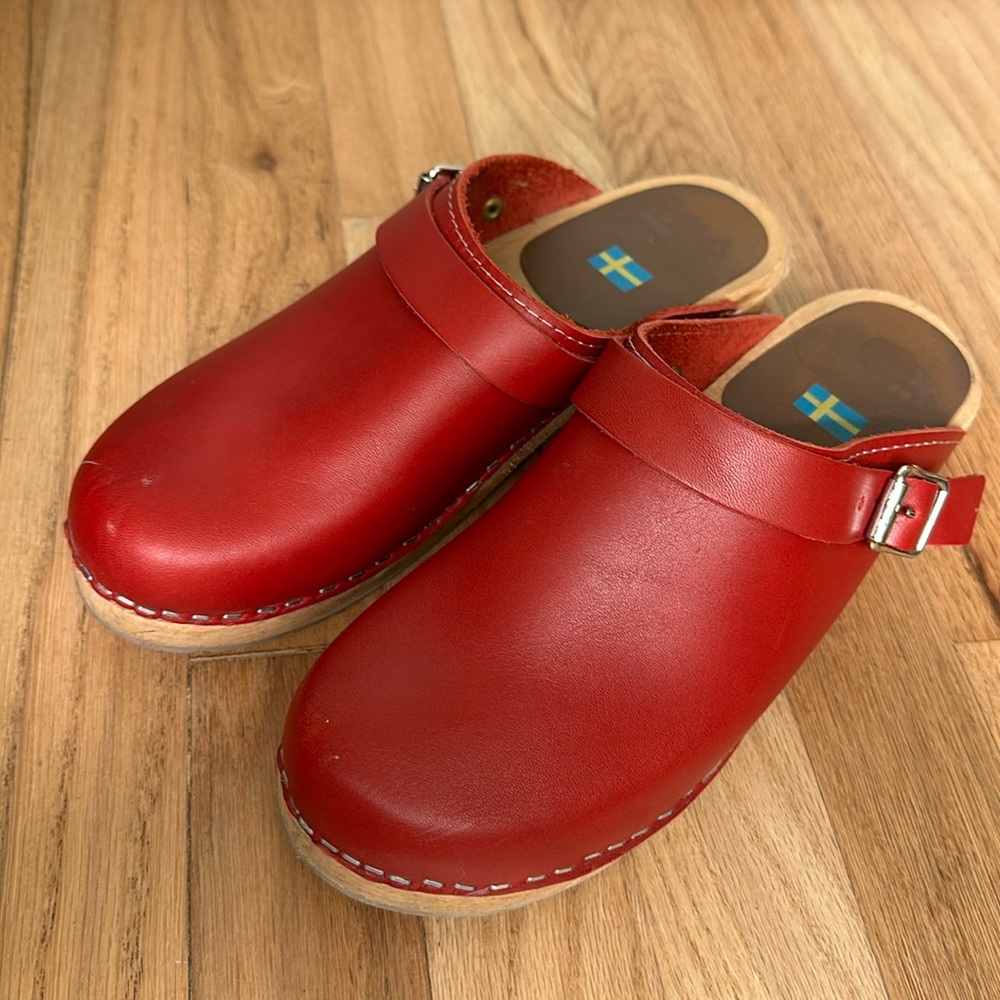 Free People MIA Alma Clogs Red 38. Minimally worn.